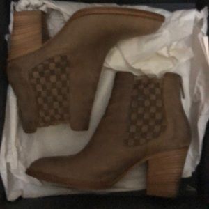 Aquartalia Booties- Leather is mushroom color